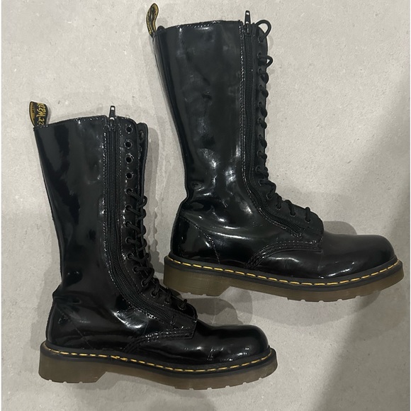 Dr. Martens Patent Leather boots - Picture 3 of 4